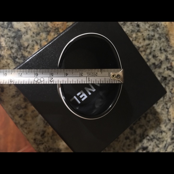 VINTAGE XS Chanel COCO Bracelet Resin Black&White - Picture 8 of 9